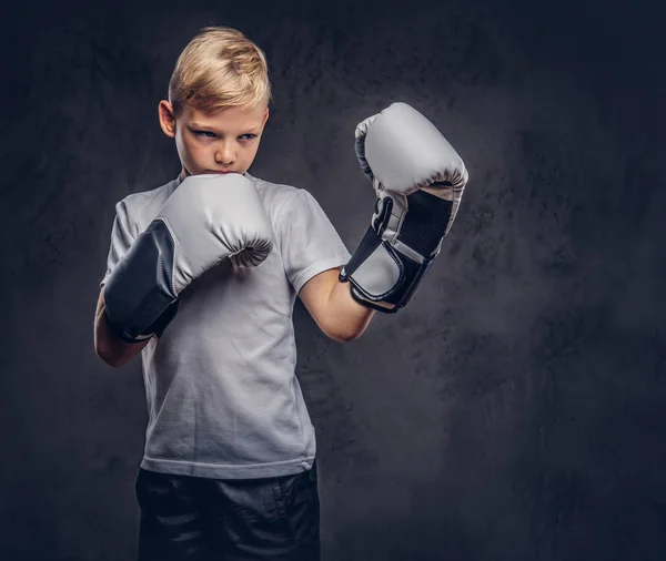 Bel Ragazzo Pugile Con Capelli Biondi Vestito Con Una Shirt — Foto Stock