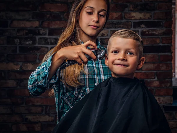 Smiling Preschooler Boy Getting Haircut Older Sister Cuts Her Little — Stock Photo, Image