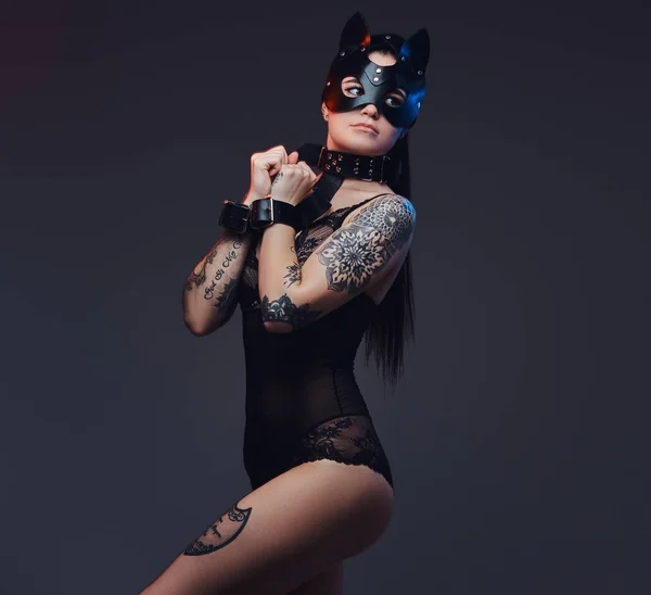 Sexy Vrouw Dragen Zwarte Lingerie Bdsm Kat Lederen Masker Accessoires — Stockfoto