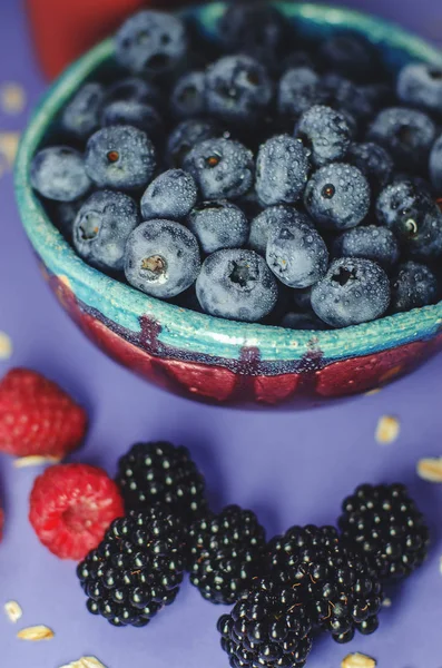 Fresh Berries Blueberries Plate Blackberries Raspberries Blue Background — Stock Photo, Image