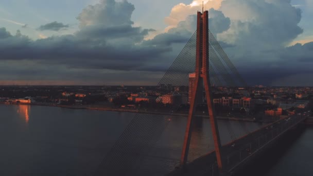 Vista Aérea Ponte Cabo Aço Europiana Sobre Rio Pôr Sol — Vídeo de Stock