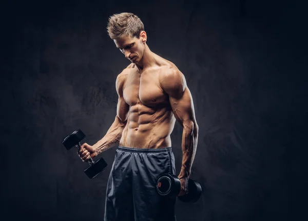 Hombre Guapo Sin Camisa Con Cabello Elegante Cuerpo Ectomorfo Muscular —  Fotos de Stock