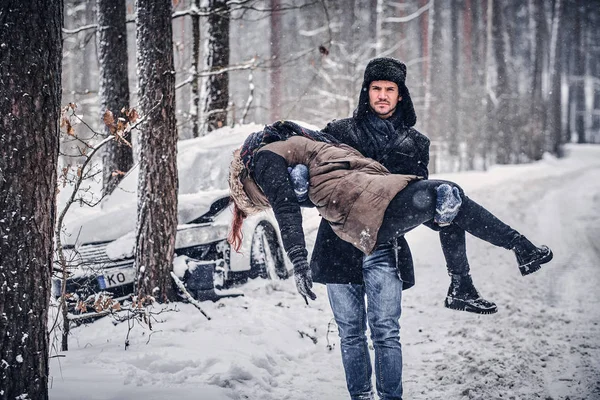 Bilolycka Inträffade Skogen Vinter — Stockfoto
