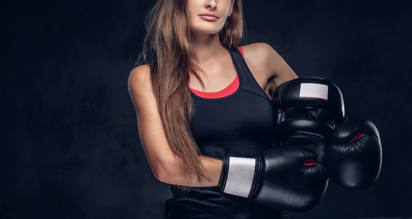 Porträt einer attraktiven Frau, die bereit ist zu kämpfen — Stockfoto