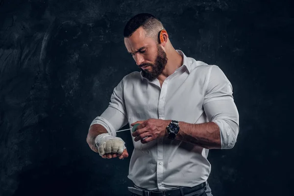 Portrait of cheeky bearded man with boxing gloves — Stock Photo, Image
