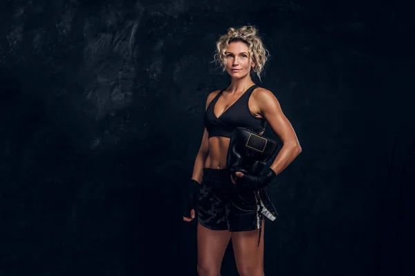 Portret sternikom kobiet boksera w studiu fotograficznym — Zdjęcie stockowe