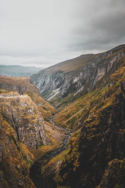 Hermoso parque nacional noruego en otoño . — Foto de Stock