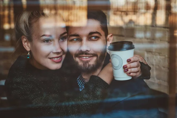 Romantic couple has an amaizing time together — Stock Photo, Image