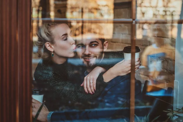 Romantic couple has an amaizing time together — Stock Photo, Image