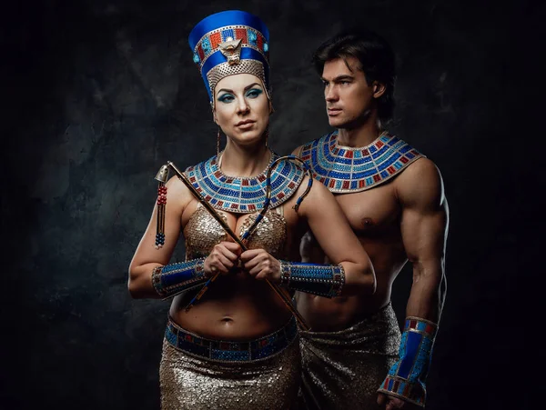 伝統的なエジプトの衣装のカップル — ストック写真