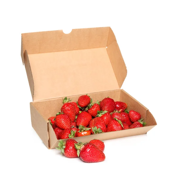 Caja Cartón Abierta Con Fresas Frescas Sobre Fondo Blanco — Foto de Stock