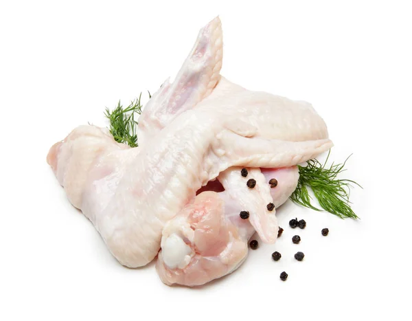 Asas de frango cru com endro e pimenta preta — Fotografia de Stock