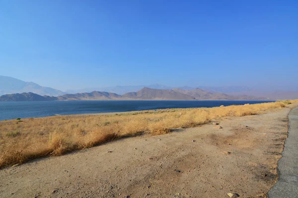 Göl Isabella Isabella Gölü, olarak da bilinir, bir rezervuar içinde Kern County, California, Amerika Birleşik Devletleri olduğunu. Daha fazla bilgi: https://en.wikipedia.org/wiki/Lake_Isabella