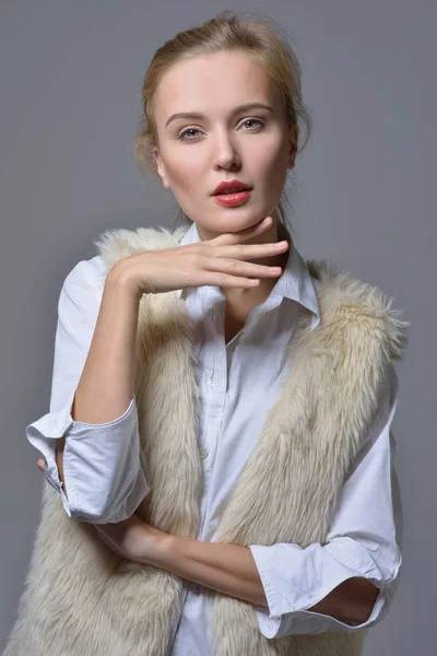 Торсо Портрет Красивої Блондинки Куртці — стокове фото