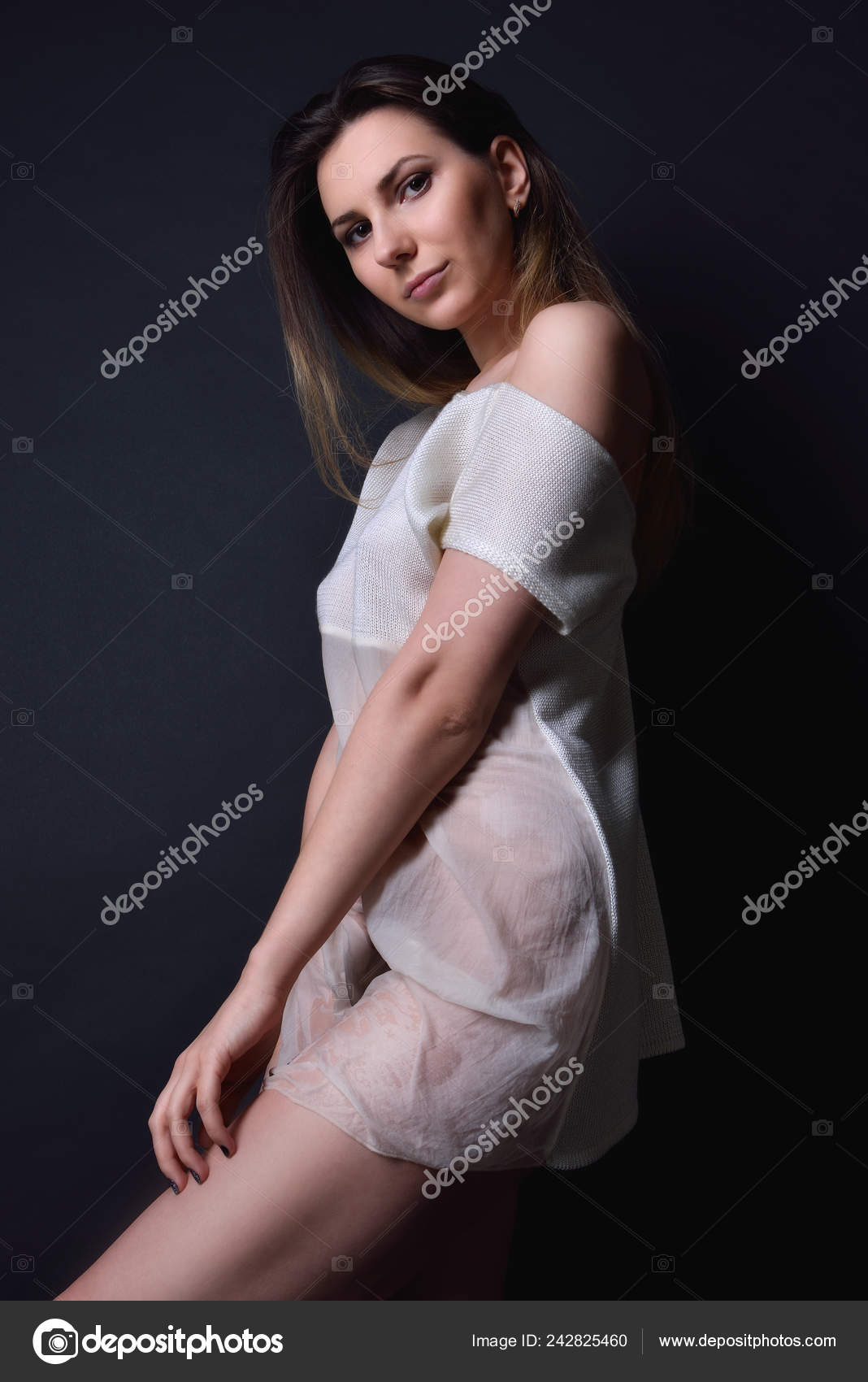https://st4.depositphotos.com/1001977/24282/i/1600/depositphotos_242825[001-999]-stock-photo-portrait-beautiful-barefoot-woman-white.jpg