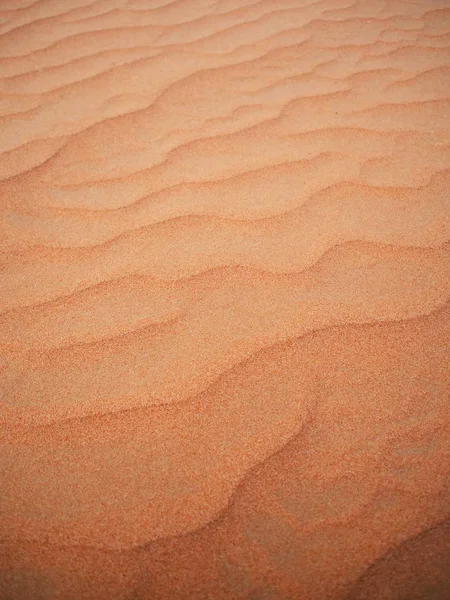 Sand in der Wüste. abstrakter Dünenhintergrund. — Stockfoto