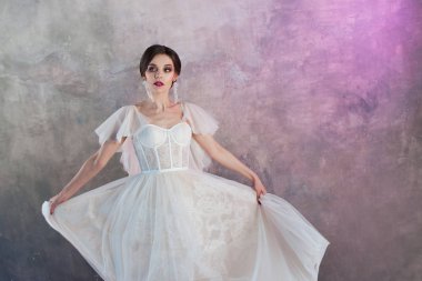 Güzel ve şık gelin gelinlik Studio