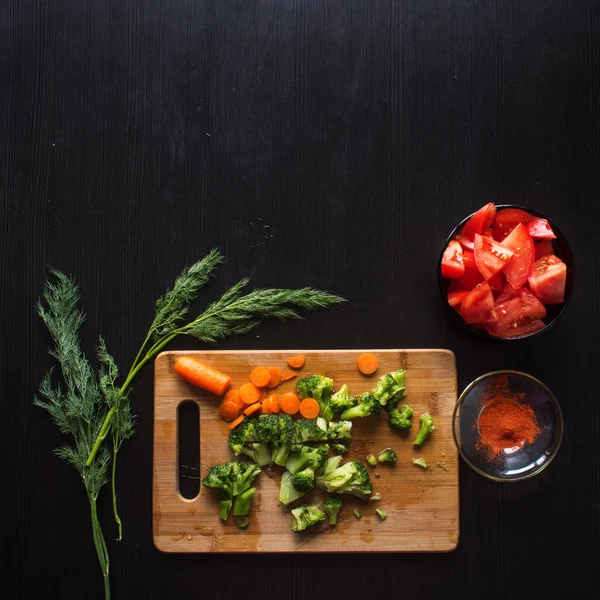 Cut vegetables. Set for vegetarian dishes. — Stock Photo, Image