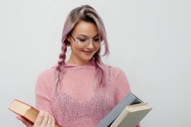 Öğrenci. Kitap olan kadın.