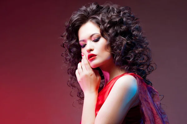 Big hair. Voluminous curls. — Stock Photo, Image