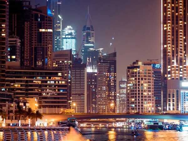 Night panorama of Dubai Marina area of large modern city. — Stock Photo, Image