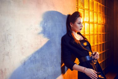 Şık ve cesur esmer siyah, portre