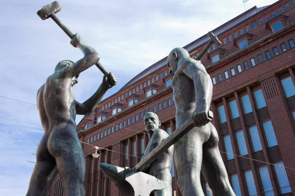 Helsinki Finnland März 2011 Stadt Helsinki Die Skulptur Der Drei — Stockfoto