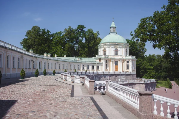 Oranienbaum, Parque e Palácio, detalhes de atrações — Fotografia de Stock