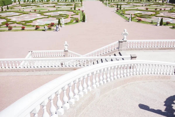 Ораніенбауме, парк і палац, детальна інформація про визначні пам'ятки — стокове фото