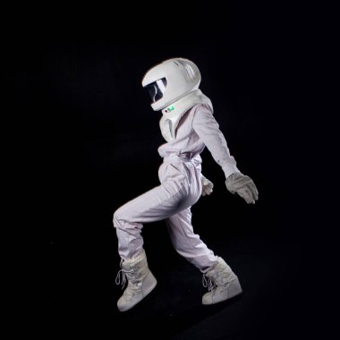 Astronot uzayda sıfır yerçekimi çalıştırmak için