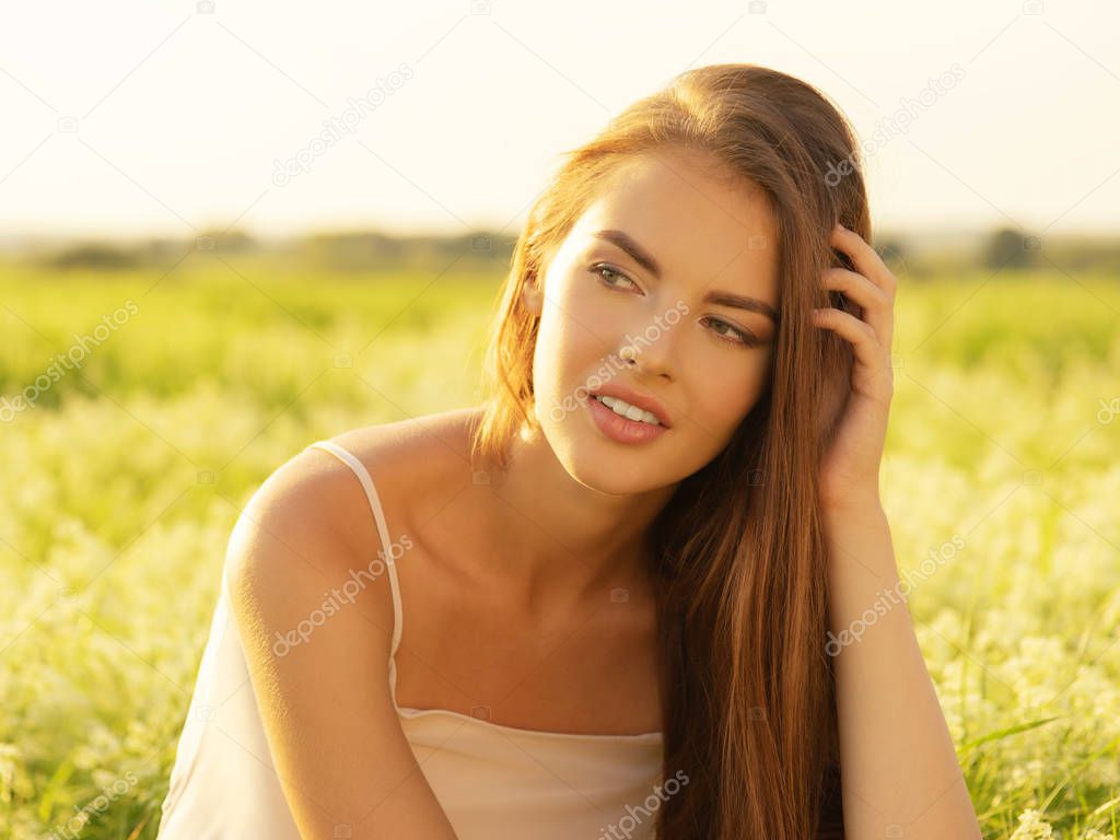Подруга На Природе Фото Подруга На Природе Фото