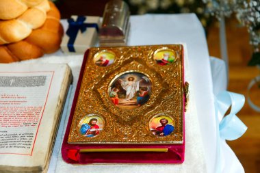 Renkli gospel kilisenin kutsal kitap