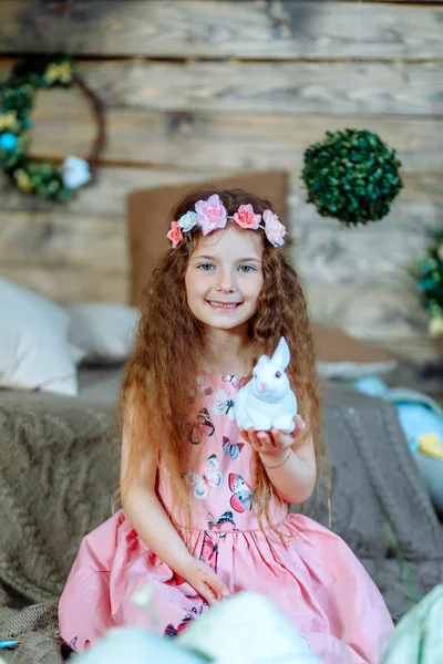 Easter bunny girl on hand — Stock Photo, Image