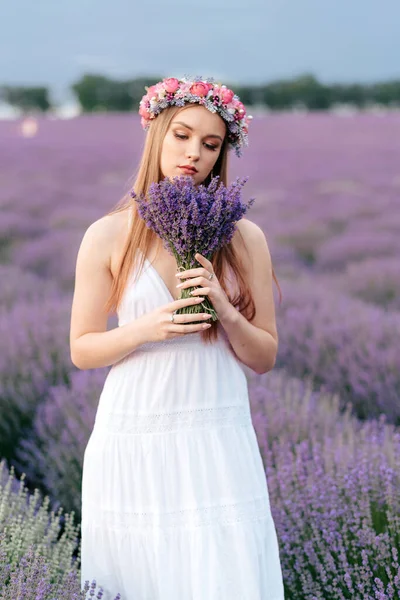 Young Dreamy Woman Bouquet Her Hands Standing Flowering Lavender Field — Stock Photo, Image