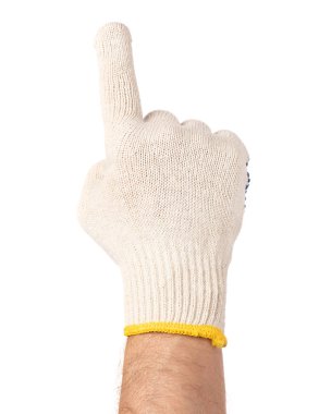 Erkek, çalışan eldiven giyiyor.