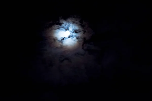 Månen på natten bakgrund — Stockfoto