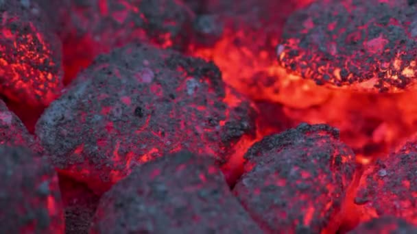 Carbón ardiente Time-Lapse — Vídeo de stock