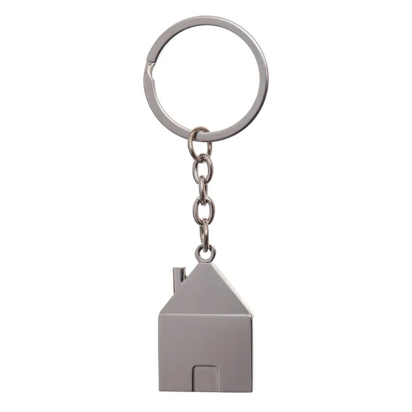 银色房子形状的钥匙串与钥匙圈查出在白色背景与拷贝空间 房地产和搬家或出租房产的概念 — 图库照片