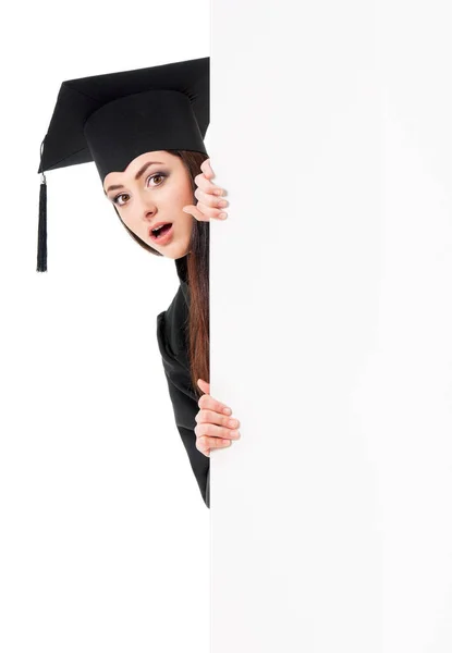Graduado adolescente chica con tablero en blanco — Foto de Stock