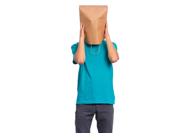 Niño con bolsa de papel sobre la cabeza — Foto de Stock