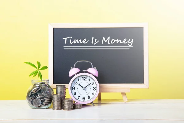 Concept Relationship Time Money Alarm Clock Stack Coins — Stock Photo, Image