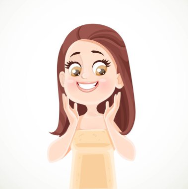 Sauna havlusu içinde güzel bir kız ıslak saçlarıyla beyaz arka planda izole edilmiş görünüşümden memnun.