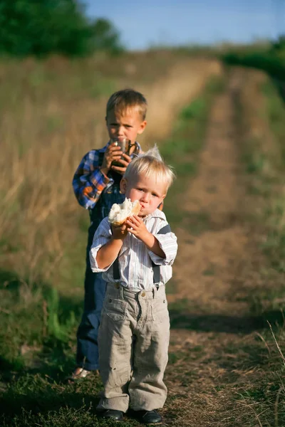 农村地区的儿童 — 图库照片