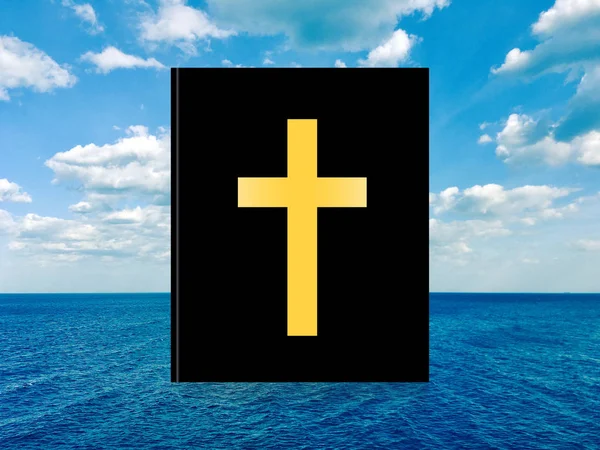 聖書、天国と海 — ストック写真
