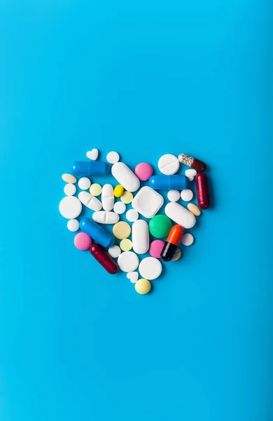Surtido Píldoras Tabletas Cápsulas Medicamentos Farmacéuticos Forma Corazón Pastillas Copia — Foto de Stock