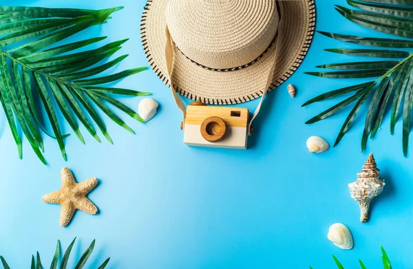 Accesorios del viajero, fondo de verano, foto concepto de verano —  Fotos de Stock