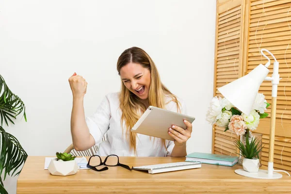 Happy Smiling Business Woman Celebrating Victory Business Excited Good Results — Stock Photo, Image