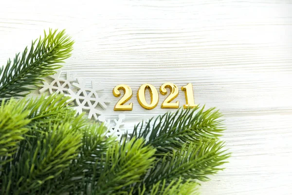 Gold Numbers 2021 Wooden Background Christmas Green Branches Spruce New — Stock Photo, Image