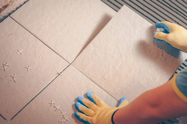 Kiremitçi karo yükleme bitirme ve işleri bakan yerde gerçekleştirir.