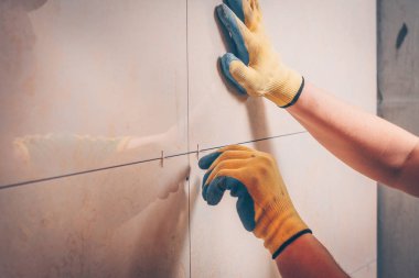 Duvar karoları büyüklüğündeki premium sınıf, profesyonel ve çok yetenekli döşeme çalışmaları, teknoloji üzerinde çalışma çini tutkallar dekor mermer